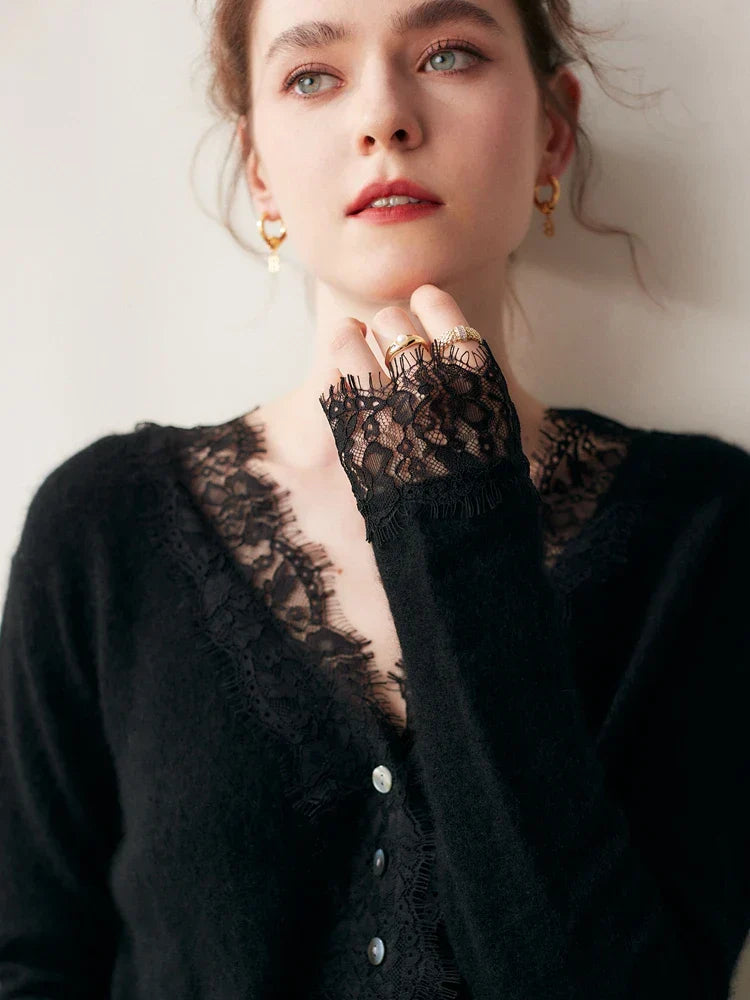 Cashmere cardigan for women, the Cortona Lace model with beautiful soft knit.