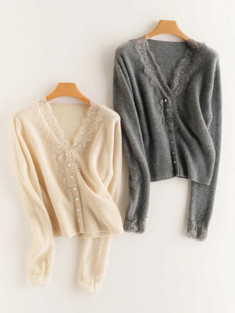 High-quality cashmere cardigan with lace, the Cortona style for elegant women.