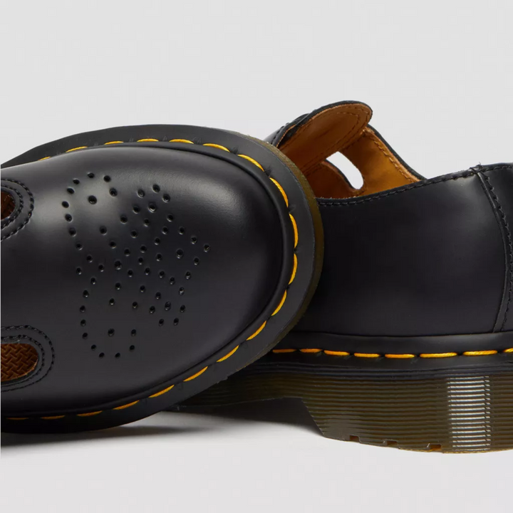 Casual black Mary Janes with double buckles, perfect for spring and summer, comfortable women's flats.