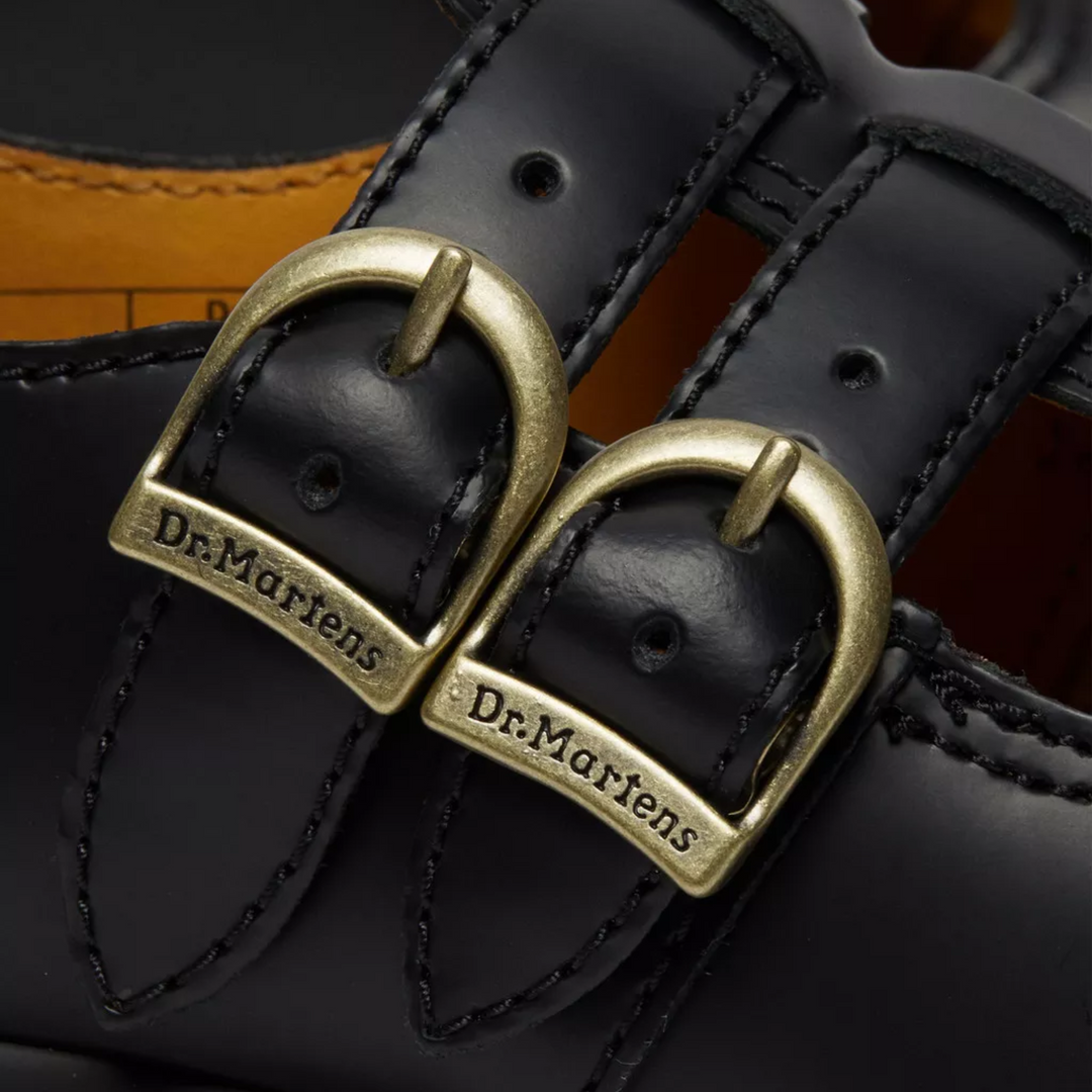 Elegant women's double buckle Mary Janes, ideal for spring and summer, versatile casual shoes.