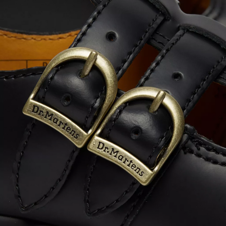 Elegant women's double buckle Mary Janes, ideal for spring and summer, versatile casual shoes.