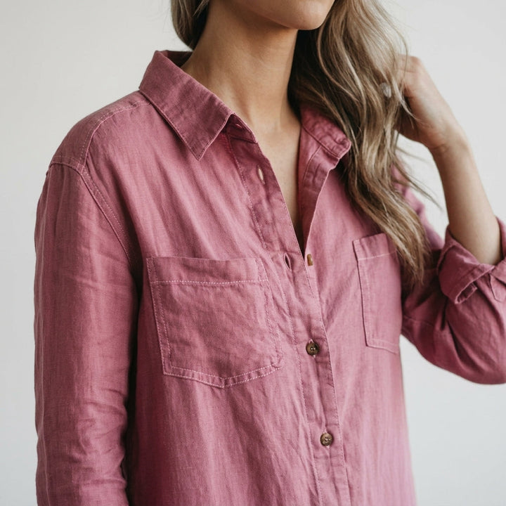 Effortless women's button-front jumpsuit. Versatile for all occasions, from casual summer to elegant evening.