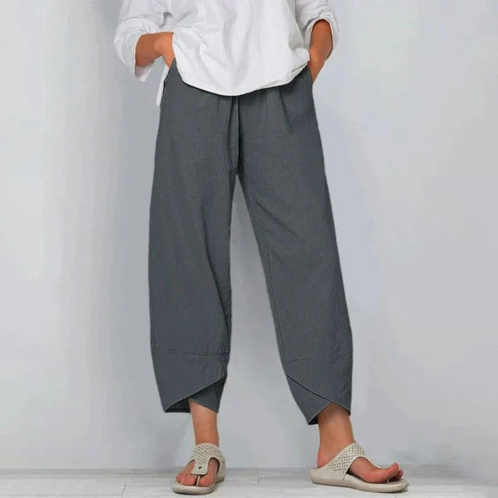 Effortless flowy wide leg cropped pants for women, a stylish and comfortable choice for warm weather fashion.