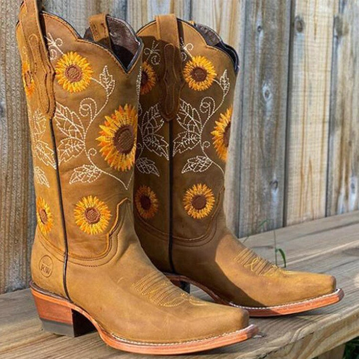 Women's Isabella style bohemian comfort boots, perfect for casual everyday fall fashion. Boho chic footwear.