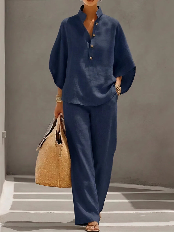 Stylish women's two-piece set featuring a Mandarin collar kimono top & flowy wide-leg pants, casual chic.