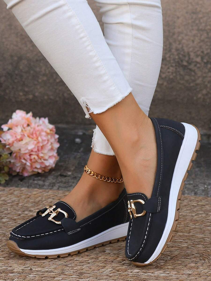 Comfortable women's orthopedic loafers, non-slip sole for daily wear. Ideal walking shoes.