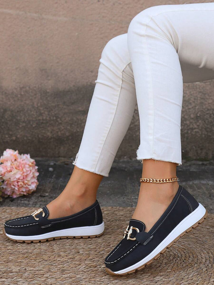 Elegant women's non-slip loafers, orthopedic design for supportive, casual flats.