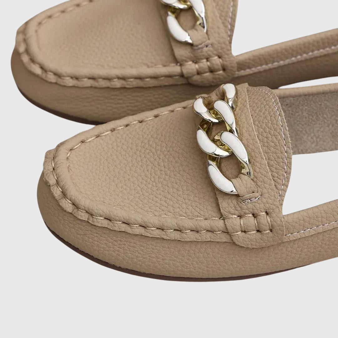 Chic women's loafers, perfect for casual or dressy occasions. Orthopedic comfort, easy slip-on style.