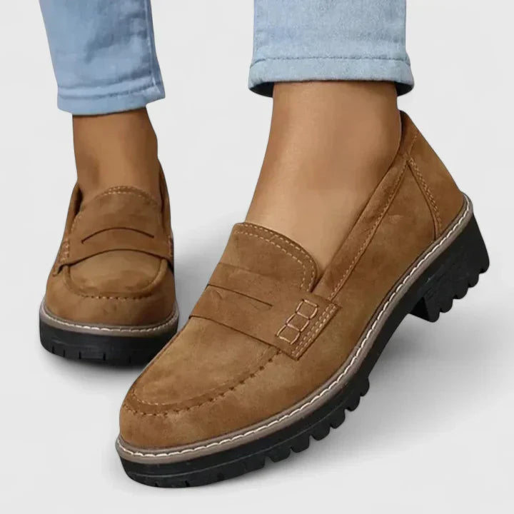 Elegant women's comfort loafers with arch & foot support, ideal for all-day wear & stylish casual outfits.