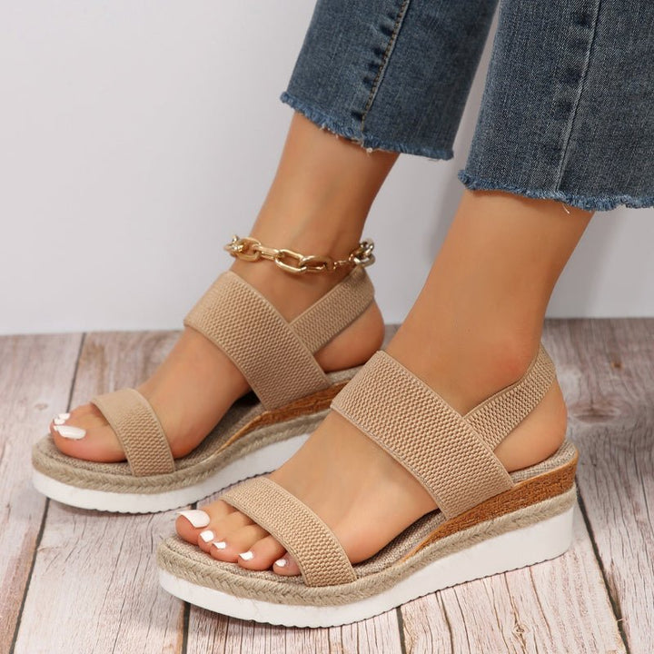 Casual chic women's platform sandals, lightweight & comfortable for summer walking, featuring arch support.