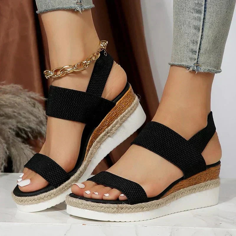 Lightweight women's platform sandals for everyday comfort, featuring orthopedic design & excellent arch support.