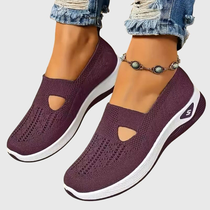 Women's casual comfort shoes, orthopedic design with arch support & easy wear.