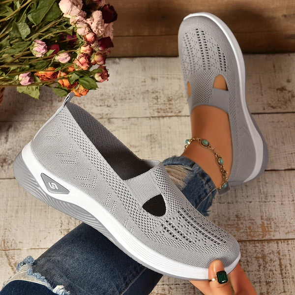 Orthopedic women's casual slip-on shoes, providing excellent support for long walks and daily activities.
