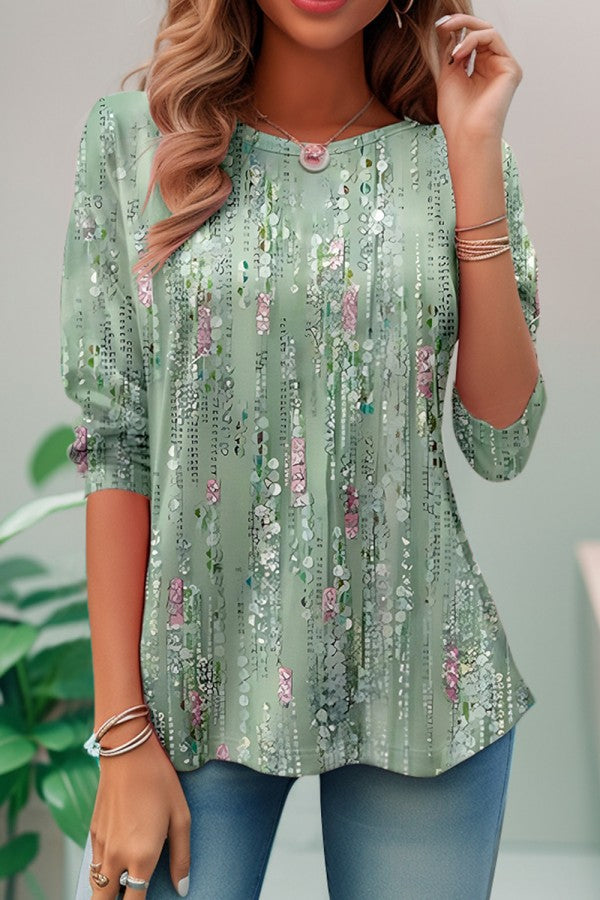 Comfortable women's printed crew neck top, perfect for summer casual wear or as a stylish layering piece.