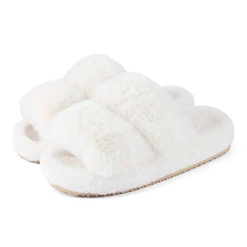 Women's pink faux fur slide slippers, plush and cozy indoor footwear