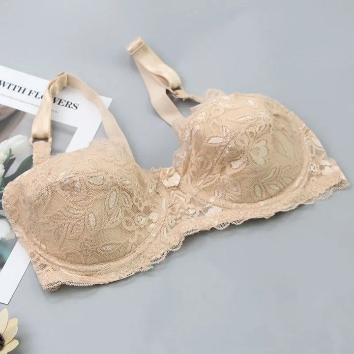 Plus-size women's lace bra, offering excellent push-up and support for a flattering silhouette.