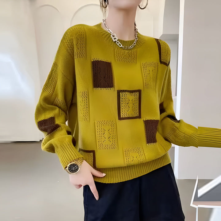Comfortable women's everyday basic top with a relaxed fit, made for spring casual wear
