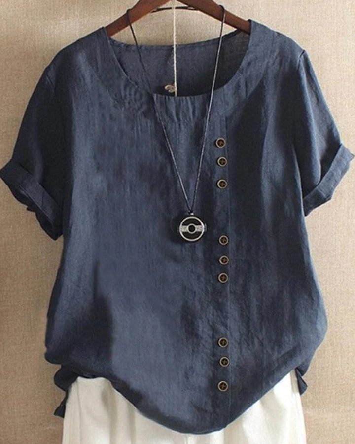Chic women's casual tunic blouse, versatile for everyday summer fashion.