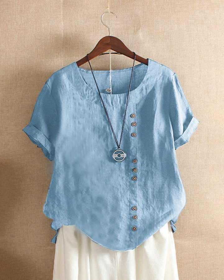 Breezy women's summer tunic blouse, ideal for relaxed everyday wear.