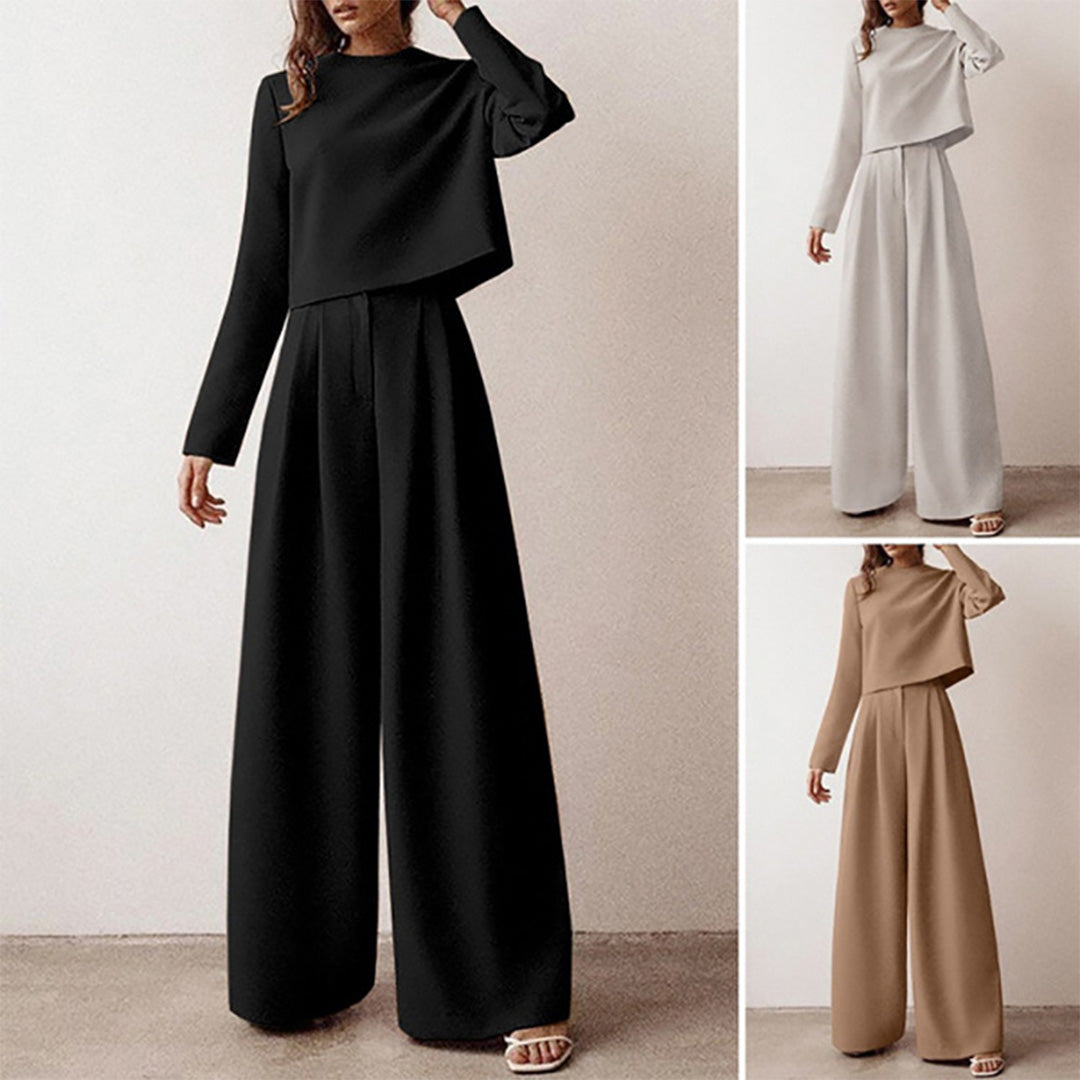 Fashionable women's spring outfit: relaxed fit two-piece set with a loose top & wide leg pants