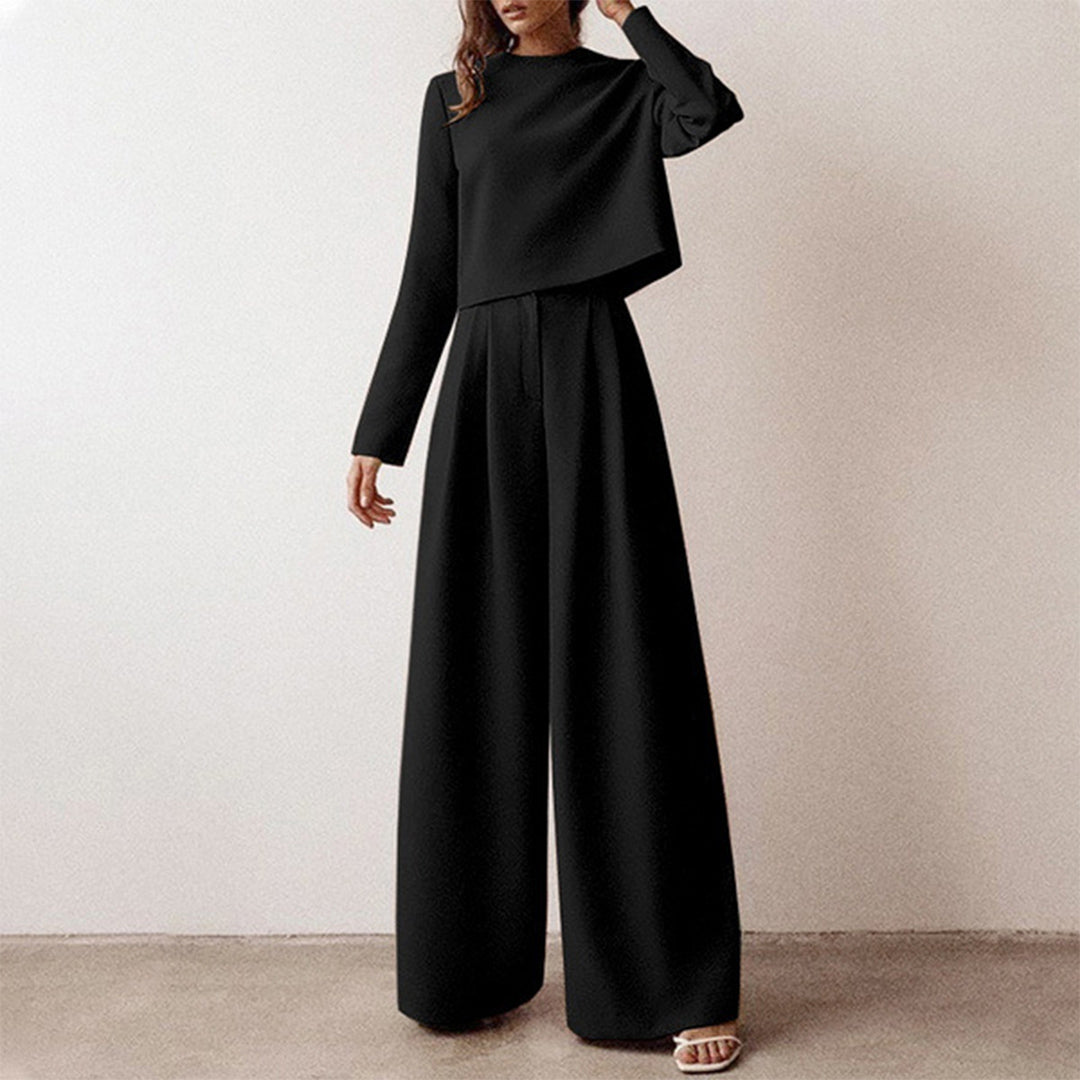 Elegant women's two-piece outfit, relaxed ivory top and matching wide-leg pants, summer style