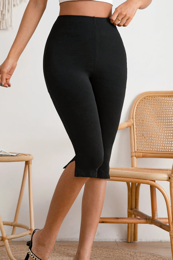 Stylish women's cropped stretch pants, a versatile slim fit option for spring & summer fashion.