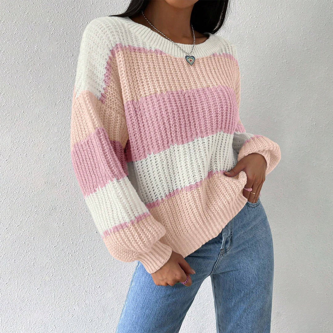 Comfortable women's pullover with classic stripes, a versatile winter essential