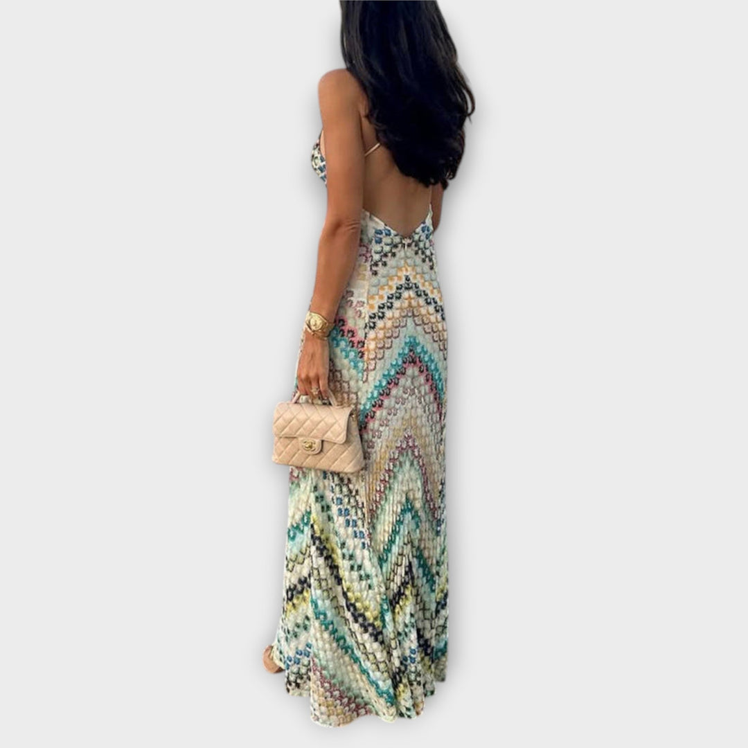 Vibrant herringbone maxi dress for women, v-neck, comfortable and chic, perfect for vacation or parties.