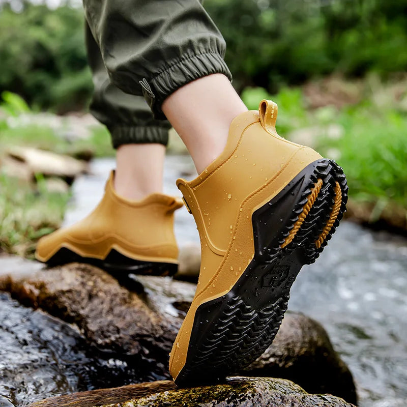 Comfortable women's slip-on outdoor footwear, ideal for wet conditions, featuring waterproofing