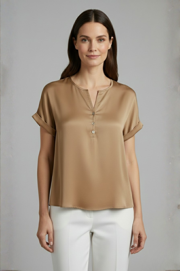 Casual women's black V-neck t-shirt, perfect for relaxed summer days.
