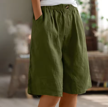 Women's wide leg Bermuda shorts with pockets, perfect for summer casual & comfortable everyday wear.