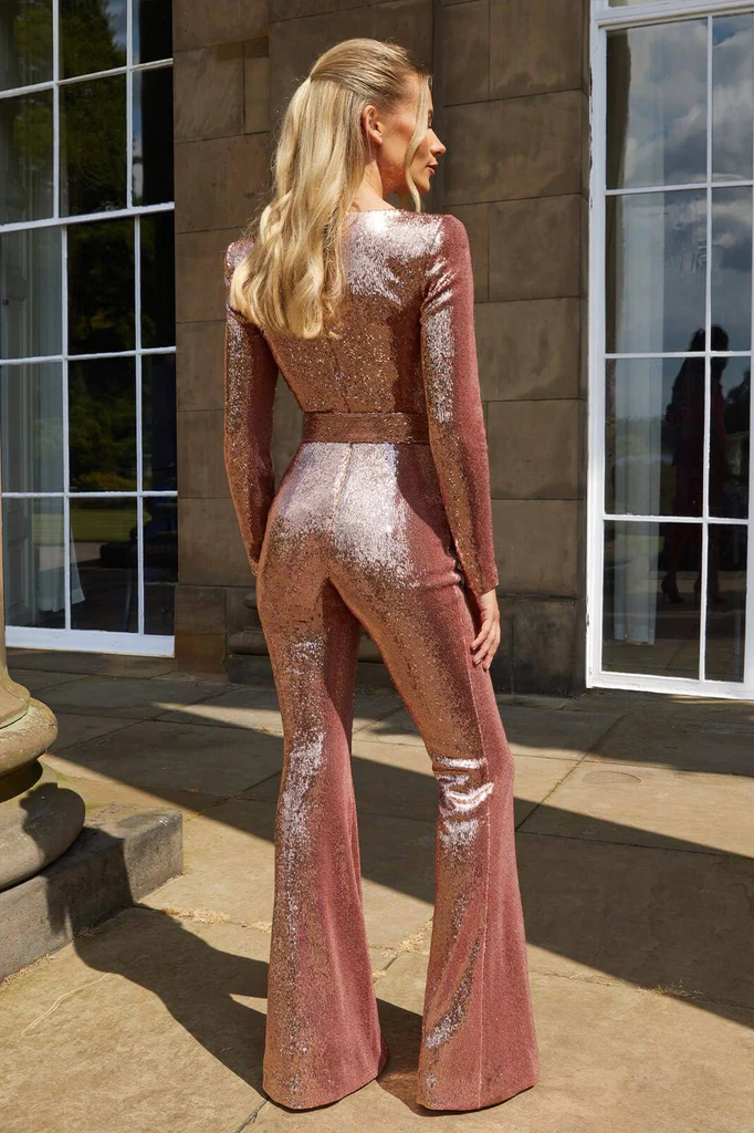 Women's sequin long-sleeved jumpsuit, sparkling design for glamorous occasions, elegant silhouette, tailored for a flattering