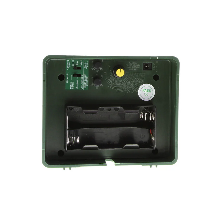 Outdoor solar ultrasonic repeller for woodpecker & bird control. Protects gardens, lawns, patios.