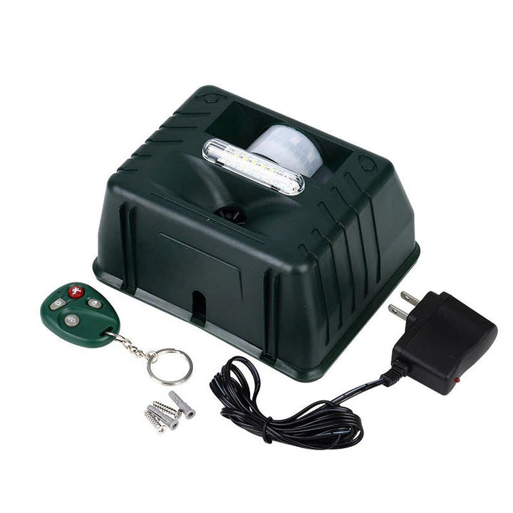 Woodpecker ultrasonic repeller. Solar-powered for effective outdoor bird & wildlife control.